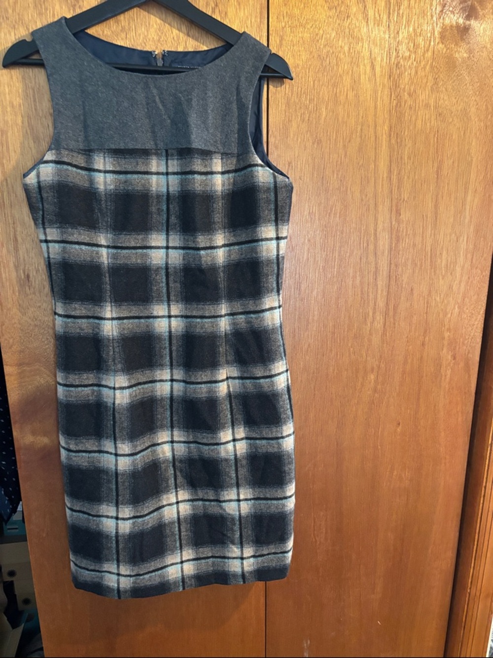 Tommy Hilfiger Sleeveless Plaid Sheath Dress in Charcoal and Cream